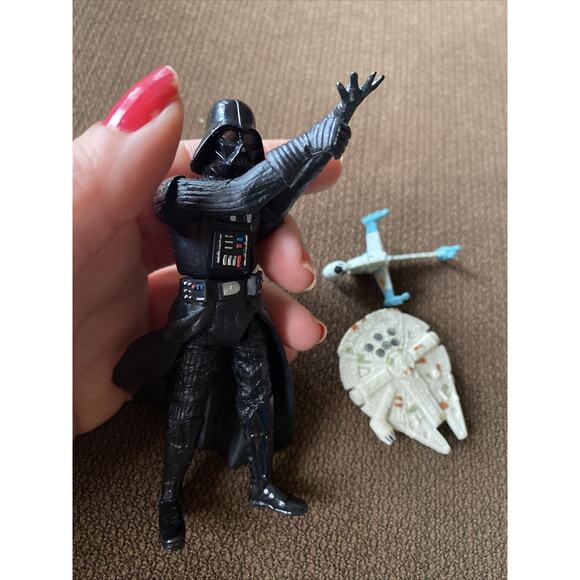 Star Wars Darth Vader 2001 LFL Hasbro Action Figure 4" Preowned - Picture 6 of 12